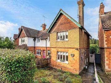 Westerham Road, Oxted 3 bed end of terrace house to rent £2,300 pcm £531 pw