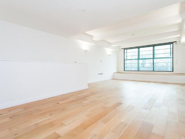 Western Avenue, Perivale, Greenford, UB6 1 bed apartment to rent £1,850 pcm £427 pw