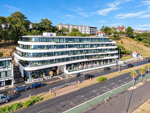 Western Esplanade, Clifftown Shore Western Esplanade SS1, 2 bed flat to rent, £2,000 pcm | PrimeLocation