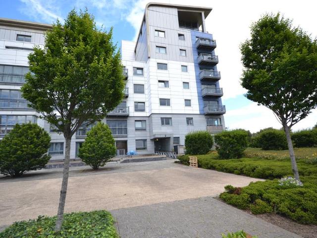Western Harbour Terrace, Edinburgh, EH6 3 bed flat to rent £1,650 pcm £381 pw