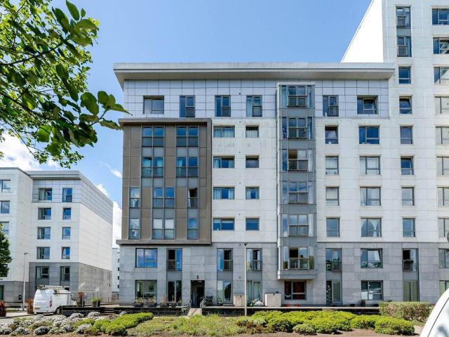 Western Harbour View, Edinburgh, 2 bed flat to rent £1,500 pcm £346 pw