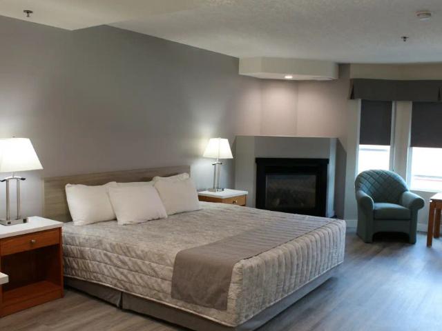 Western Long Stay Leduc 3 — Studio