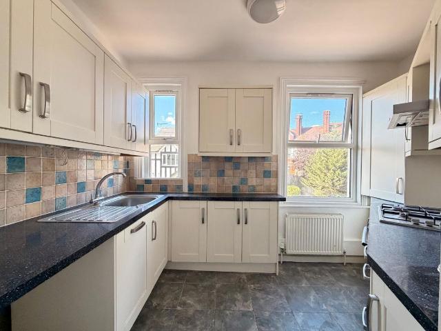 Western Road, Borough Green, Sevenoaks TN15, 3 bed flat to rent, £1,395 pcm | PrimeLocation