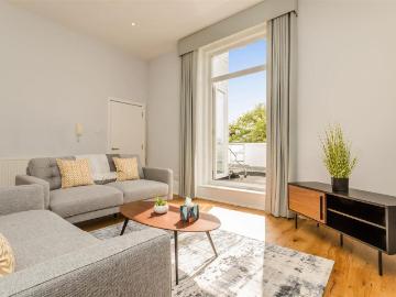 Western Road, Brighton 2 bed flat to rent £2,200 pcm £508 pw