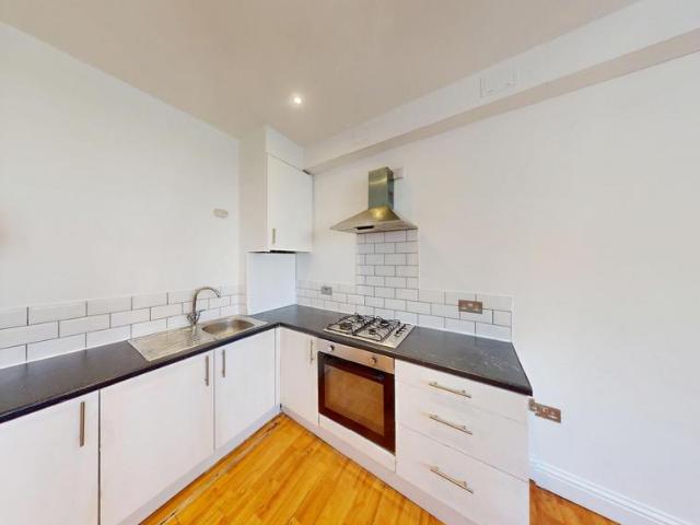 Western Road, Brighton, BN3 Studio to rent £1,000 pcm £231 pw
