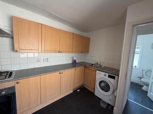 Western Road, London E13, 2 bed flat to rent, £1,750 pcm | PrimeLocation
