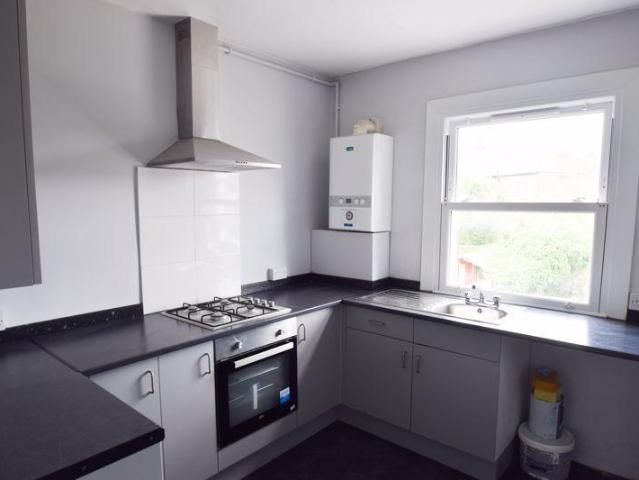 Western Road, London SW19 2 bed apartment to rent £1,850 pcm £427 pw
