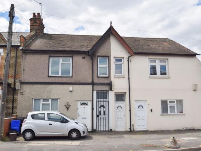 Western Road, London SW19, 2 bed flat to rent, £1,850 pcm | PrimeLocation