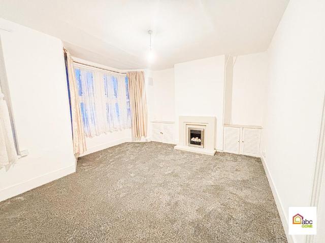 Western Road, London 2 bed flat to rent £1,800 pcm £415 pw