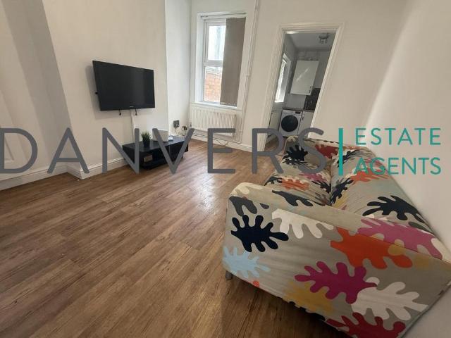 Western Road, Leicester LE3 3 bed terraced house to rent £1,300 pcm £300 pw