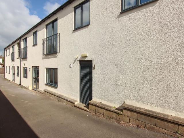 Western Road, Tring HP23, 2 bed maisonette to rent, £1,350 pcm | PrimeLocation