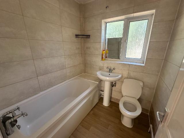 Western View, Northampton NN1, 2 bed flat to rent, £1,150 pcm | PrimeLocation