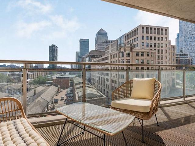 Westferry Circus, Canary Wharf. 2 bed apartment to rent £3,831 pcm £884 pw