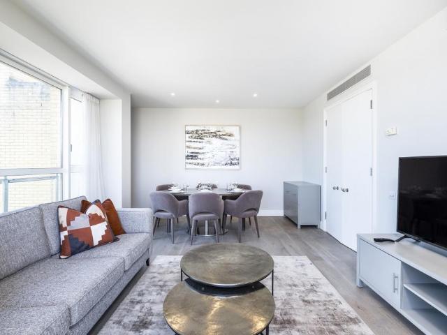 Westferry Circus, E14 2 bed apartment to rent £3,725 pcm £860 pw