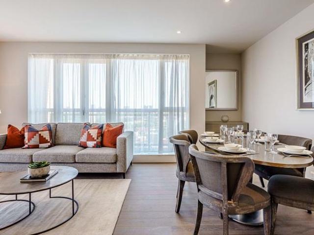 Westferry Circus, London E14 2 bed apartment to rent £3,822 pcm £882 pw