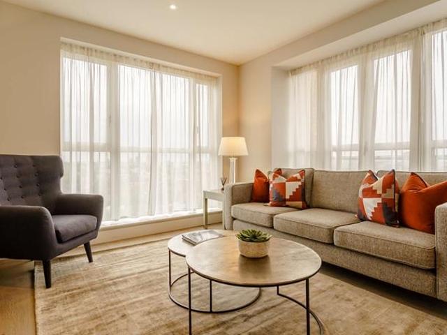 Westferry Circus, London E14 2 bed apartment to rent £4,377 pcm £1,010 pw