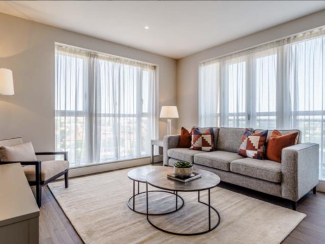 Westferry Circus, London E14 2 bed apartment to rent £4,377 pcm £1,010 pw