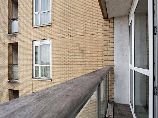 Westferry Circus, London E14 2 bed flat to rent £3,943 pcm £910 pw