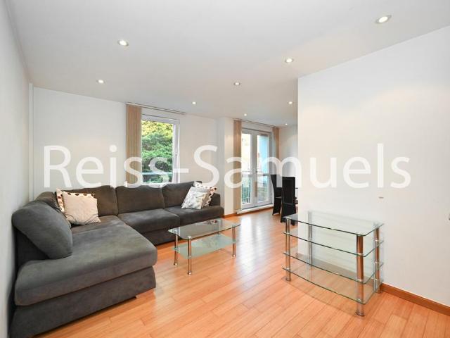 Westferry Road, Isle of dogs,Canary. 1 bed apartment to rent £1,820 pcm £420 pw