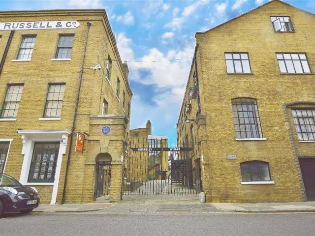 Westferry Road, London E14, 2 bed flat to rent, £2,200 pcm | PrimeLocation