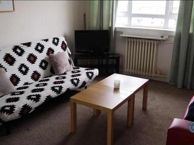 Westfield Court, Edinburgh, EH11 4 bed flat to rent £2,000 pcm £462 pw
