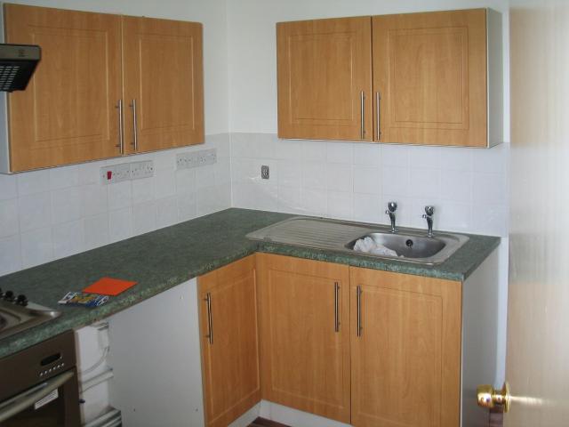 Westfield Avenue, Hayling Island PO11, 2 bed flat to rent, £900 pcm | PrimeLocation