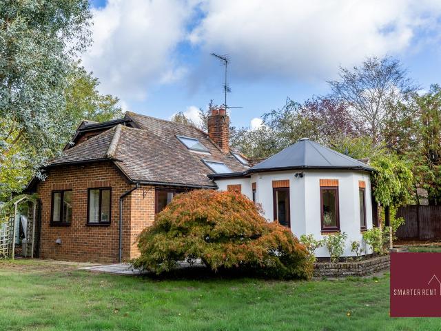 Westfield Avenue, Woking GU22, 4 bed bungalow to rent, £4,750 pcm | PrimeLocation