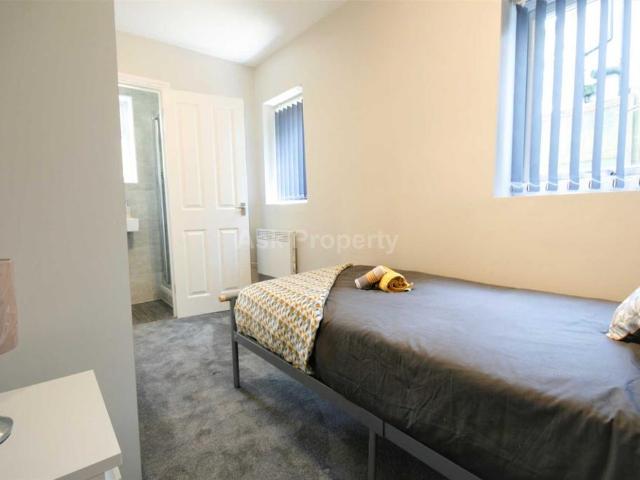 Westfield Lane, Mansfield 1 bed in a house share to rent £477 pcm £110 pw