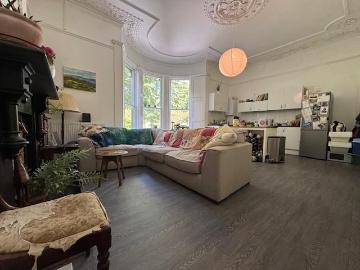 Westfield Park, BRISTOL 2 bed flat to rent £1,900 pcm £438 pw