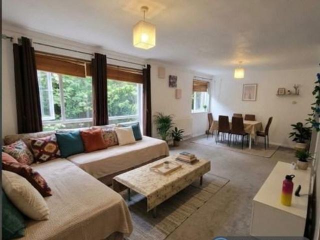 Westfield Road, Birmingham, B15 2 bed flat to rent £1,150 pcm £265 pw