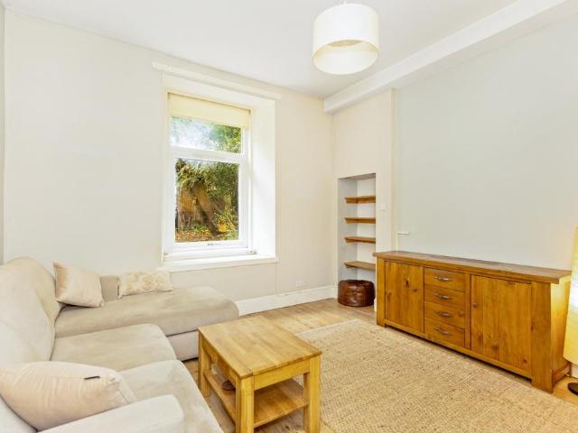Westfield Road, Gorgie, Edinburgh, EH11 1 bed flat to rent £1,000 pcm £231 pw