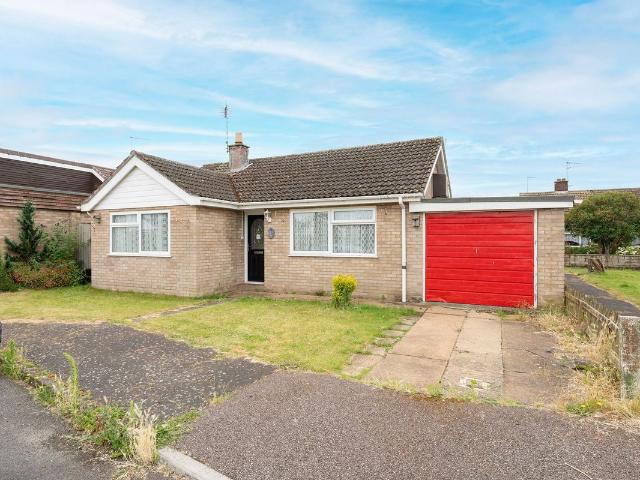 Westfields, Narborough PE32, 2 bed detached bungalow to rent, £1,000 pcm | PrimeLocation
