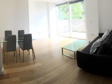 Westking Place, London WC1H 2 bed flat to rent £3,895 pcm £899 pw