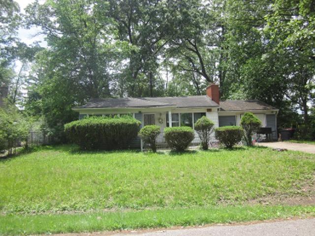 Westhampton Ave