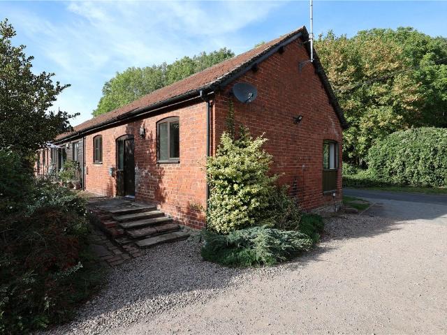 Weston Beggard, Hereford, Herefordshire HR1, 2 bed bungalow to rent, £800 pcm | PrimeLocation