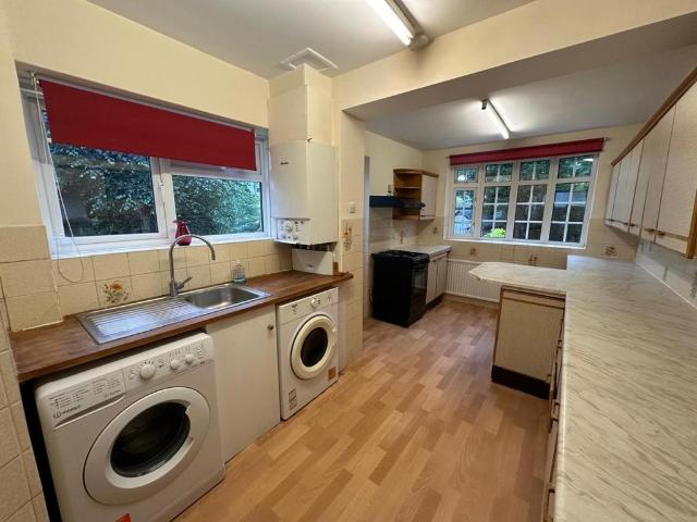 Weston Drive, Stanmore 3 bed semi detached house to rent £2,300 pcm £531 pw