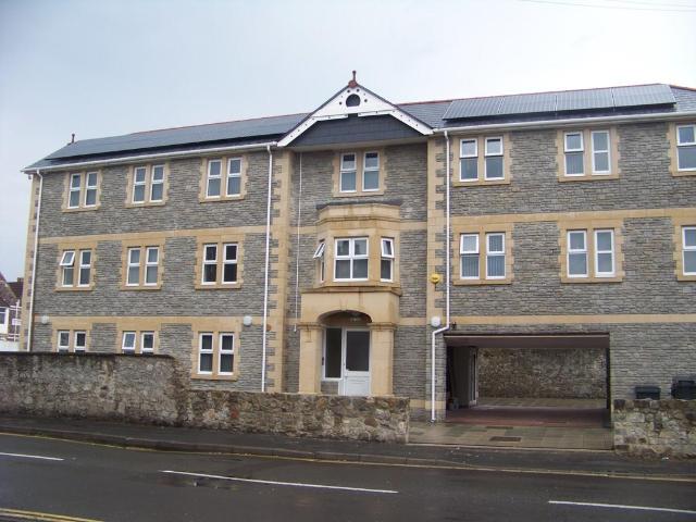 Weston Super Mare BS23 2 bed flat to rent £1,250 pcm £288 pw