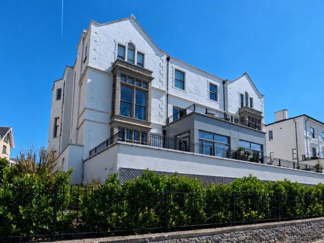 Weston Super Mare, North Somerset BS23, 2 bed flat to rent, £1,450 pcm | PrimeLocation