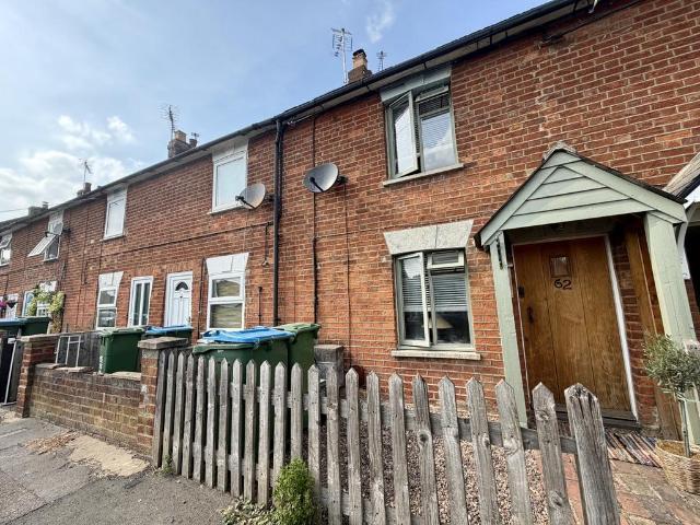 Weston Road, Aston Clinton, AYLESBURY 2 bed cottage to rent £1,400 pcm £323 pw