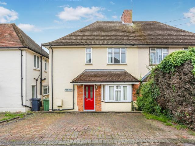 Weston Road, Guildford GU2 4 bed semi detached house to rent £3,000 pcm £692 pw