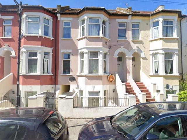 Weston Road, Southend On Sea SS1, 2 bed flat to rent, £1,395 pcm | PrimeLocation