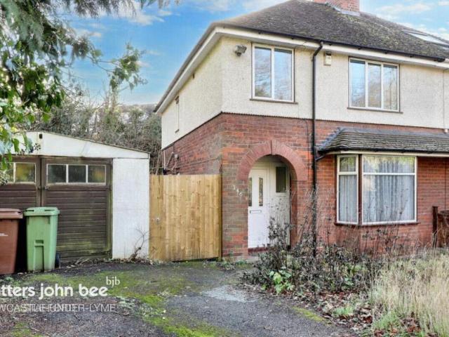 Weston Road, Stafford 3 bed semi detached house to rent £995 pcm £230 pw