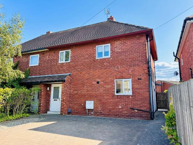 Weston Ridge, Otley LS21, 3 bed property to rent, £1,300 pcm | PrimeLocation