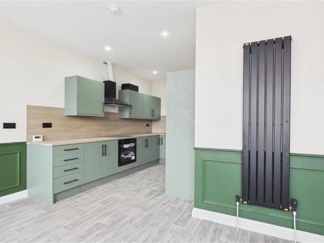 Westoe Avenue, South Shields 2 bed apartment to rent £825 pcm £190 pw