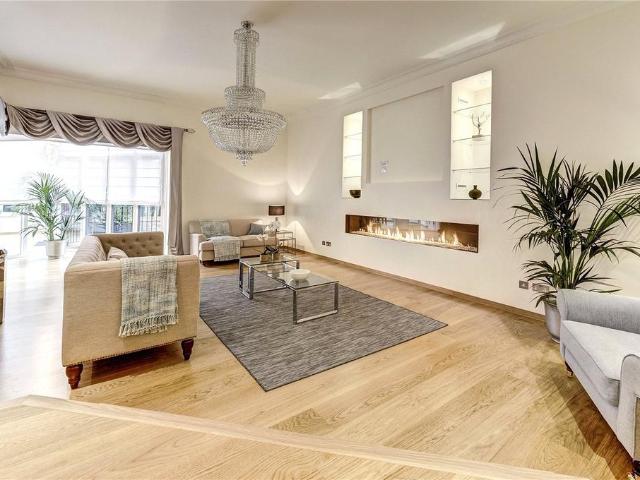 Westover Hill, Hampstead, London, NW3 6 bed detached house to rent £17,498 pcm £4,038 pw