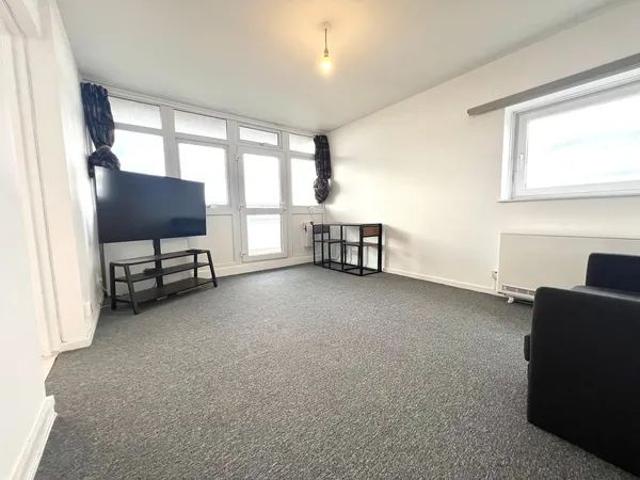 Westland House, London, E16, Property for rent