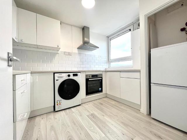Westland House, London, E16 1 bed flat to rent £1,400 pcm £323 pw