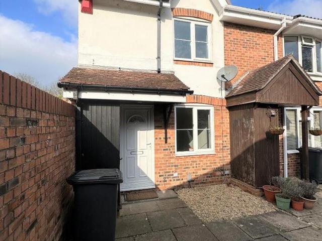 Westlea Drive, Westlea 2 bed semi detached house to rent £995 pcm £230 pw