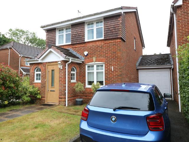 Westlees Close North Holmwood, Dorking 2 bedrooms Property for lettings Seymours