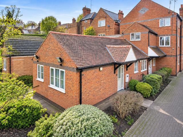 Westleigh Road, West End, Leicester LE3, 1 bed semi detached bungalow to rent, £725 pcm | PrimeLocation